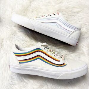 Vans Old Skool Pride Sneakers Rainbow Lace White Men 7.5 Women 9